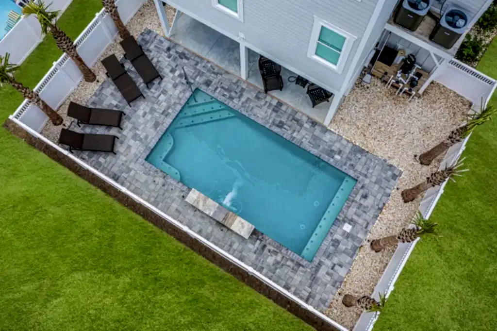 Lux project custom pool with vinyl design